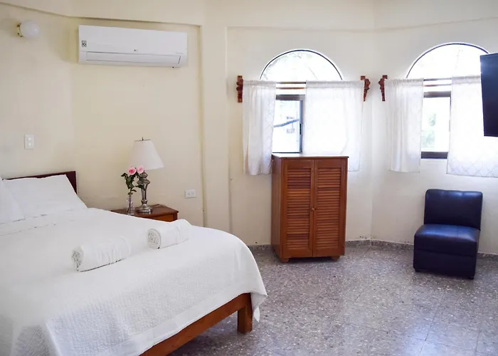 Boutique Delfin 5th Avenue Hotel